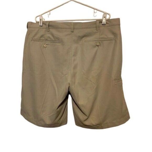 PGA TOUR SIZE 40 BEIGE GOLF SHORTS - Picture 1 of 3